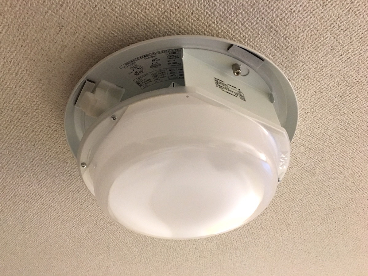 LED特有のチクチクしないフワッとした灯り” KOIZUMI(コイズミ